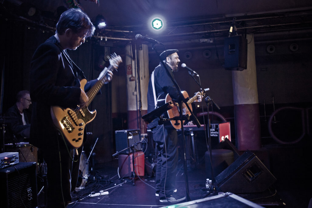 Mark Eitzel en sala Taboo foto Theyedropper